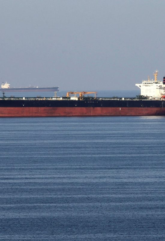 Com petróleo sob pressão, Trump avalia tomar o controle do Estreito de Ormuz