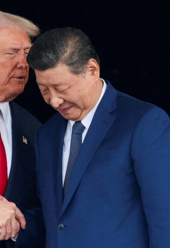 Trump cogita adiar viagem à China e insiste na ajuda de Pequim para abrir o Estreito de Ormuz