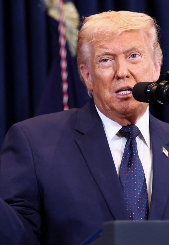 Trump diz que explosão em escola no Irã está 'sendo investigada'