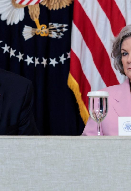 Trump volta a dizer que 'destruiu' capacidade militar do Irã e pressiona outros países para ajudar a liberar Estreito de Ormuz