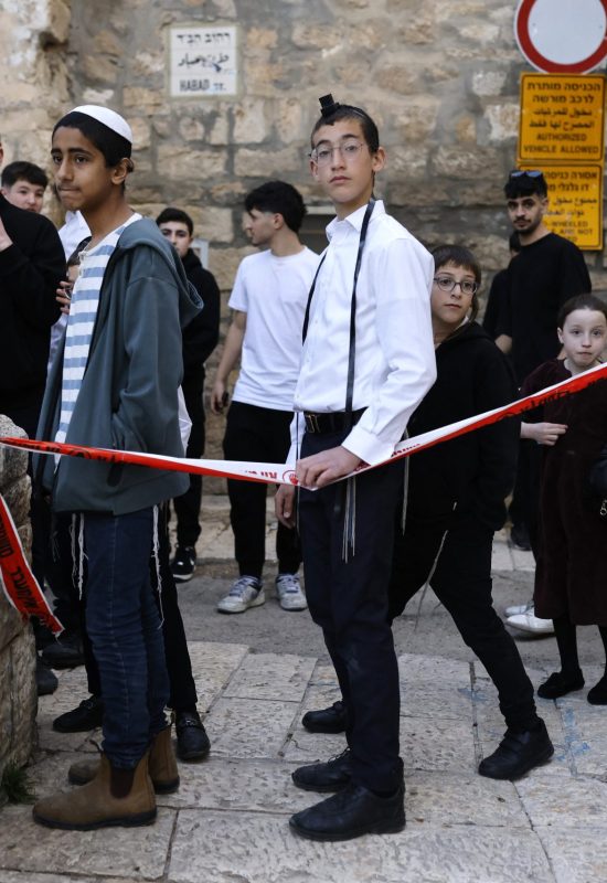 VÍDEO: fragmento de míssil iraniano atinge a Cidade Velha de Jerusalém