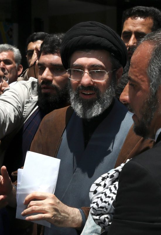 'Mãos de Mojtaba Khamenei já estão manchadas de sangue', diz Israel sobre novo líder supremo do Irã