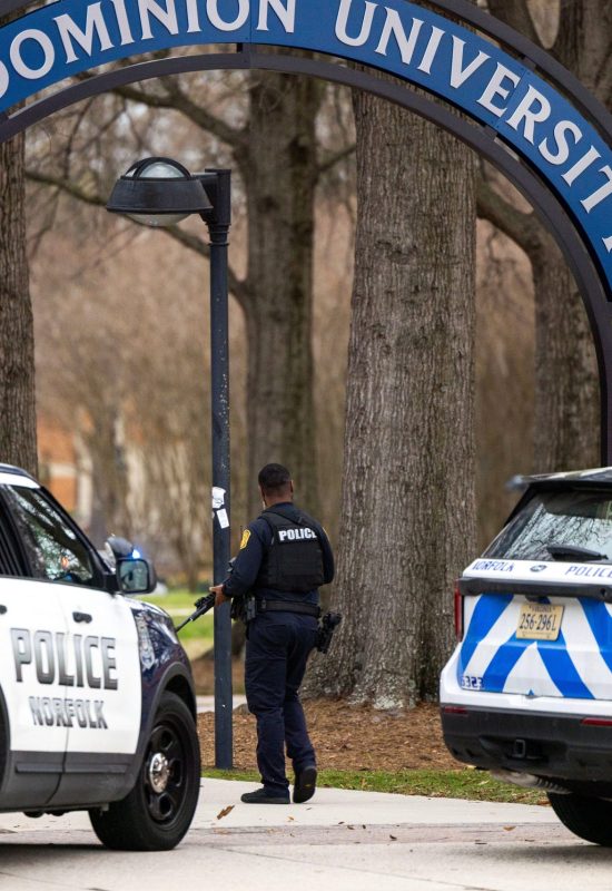 Ataque a tiros em universidade nos EUA deixa um morto e dois feridos; FBI investiga caso como terrorismo