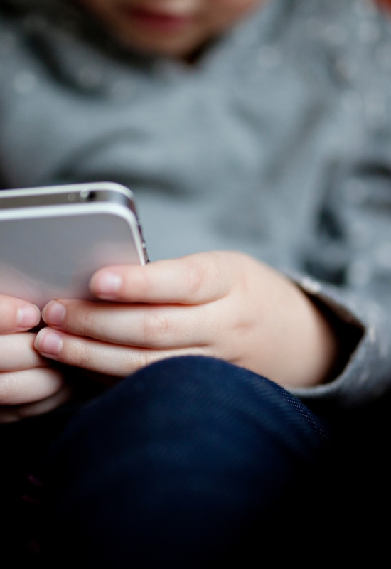 Lula deve assinar decreto que regulamenta ECA Digital nesta terça; veja principais pontos