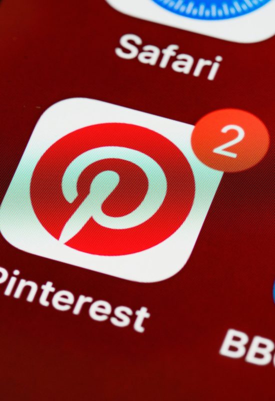CEO do Pinterest pede proibição de redes sociais para jovens menores de 16 anos